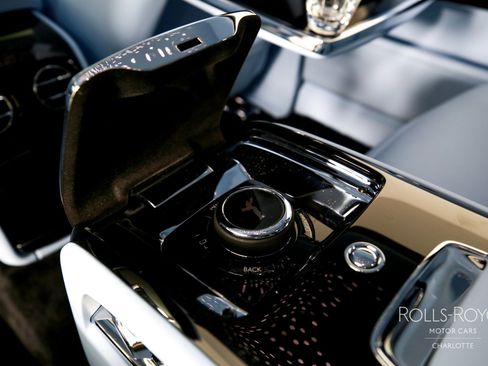 New 2026 Rolls-Royce Phantom Sedan image 23