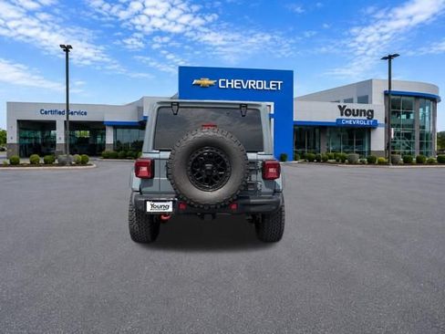 Used 2024 Jeep Wrangler Unlimited Rubicon AWD/4WD image 6