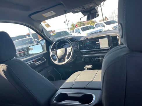 Used 2025 Chevrolet Silverado 1500 LT image 26