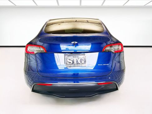 Used 2023 Tesla Model Y Long Range AWD/4WD image 5