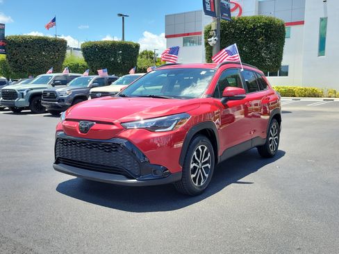 Used 2023 Toyota Corolla Cross AWD Hybrid image 6