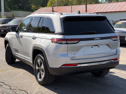 Used 2024 Jeep Grand Cherokee Limited 4xe AWD/4WD image 3