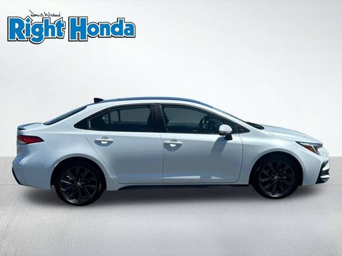 Used 2025 Toyota Corolla SE FWD image 7