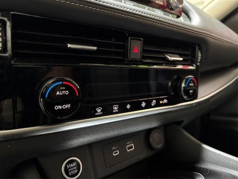 Used 2021 Nissan Rogue SV AWD/4WD image 23