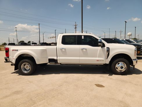 New 2026 Ford F350 King Ranch w/ Chrome Package AWD/4WD image 7