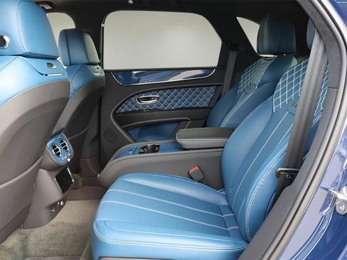 Certified 2023 Bentley Bentayga image 15
