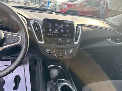 Used 2024 Chevrolet Malibu LT image 20