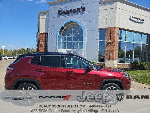 Certified 2022 Jeep Compass Limited AWD/4WD image 1