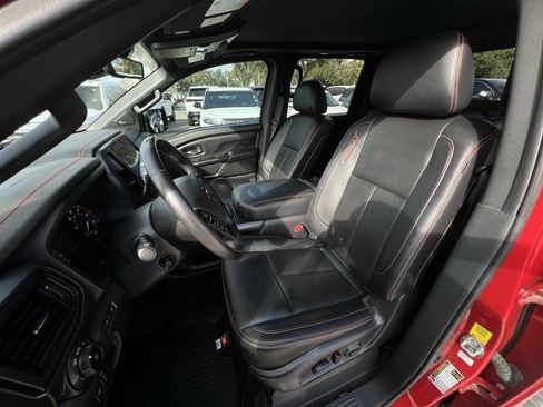 Used 2023 Nissan Titan PRO-4X w/ Pro-4x Convenience Package image 21