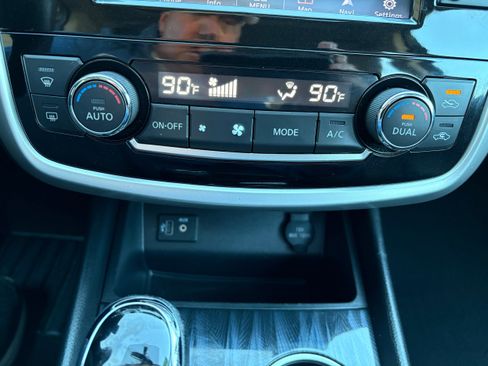 Used 2018 Nissan Altima 2.5 SL w/ 2.5 SL Technology Package image 39