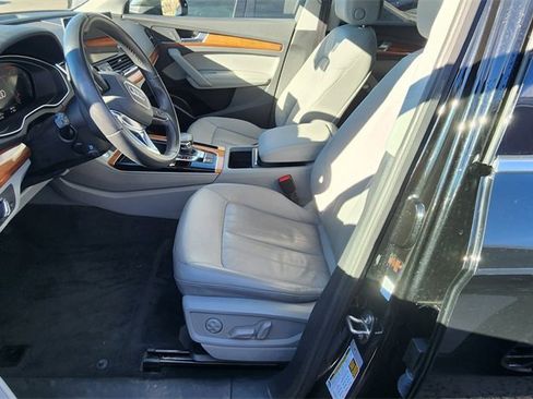 Used 2022 Audi Q5 2.0T Premium Plus w/ Premium Plus Package image 3