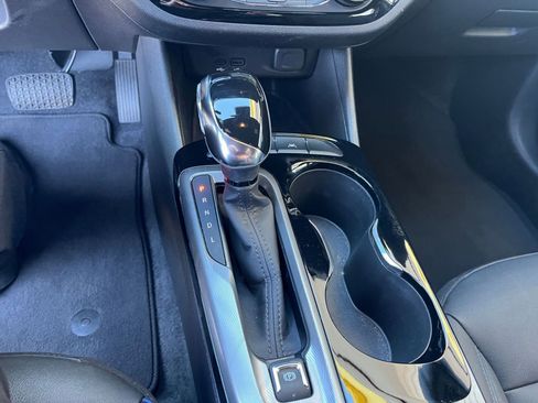 Used 2025 Buick Envista Sport Touring image 40