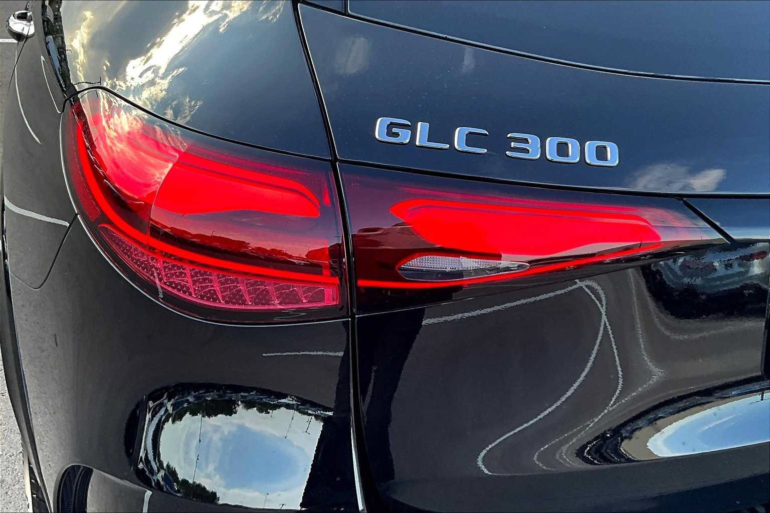 Certified 2026 Mercedes-Benz GLC 300 image 14