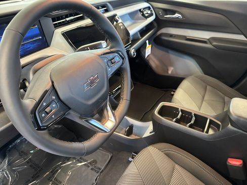 New 2027 Chevrolet Bolt LT w/ Comfort Package FWD image 9