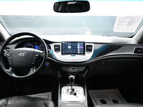 Used 2013 Hyundai Genesis 3.8 RWD image 12