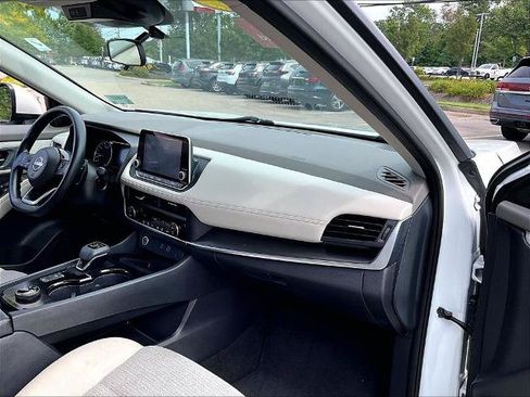 Certified 2023 Nissan Rogue SV AWD/4WD image 13