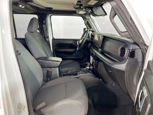 Used 2024 Jeep Wrangler Unlimited Rubicon image 27