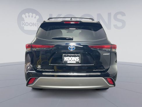 Used 2023 Toyota Highlander Platinum image 5