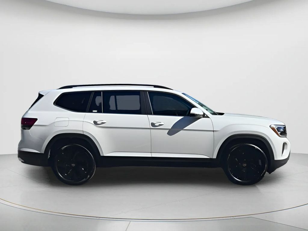 New 2026 Volkswagen Atlas SE FWD image 9