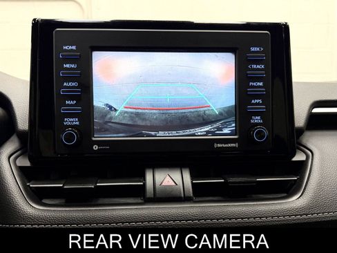 Used 2021 Toyota RAV4 XLE AWD/4WD image 30