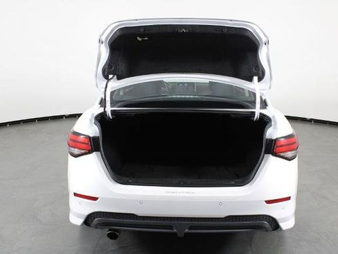 Certified 2023 Nissan Sentra SR w/ Electronics Package FWD image 17