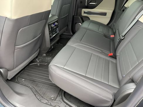 New 2026 GMC Hummer EV 4x4 Crew Cab image 23