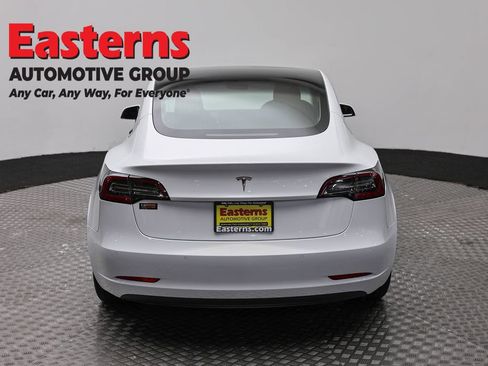 Used 2018 Tesla Model 3 Long Range RWD image 6