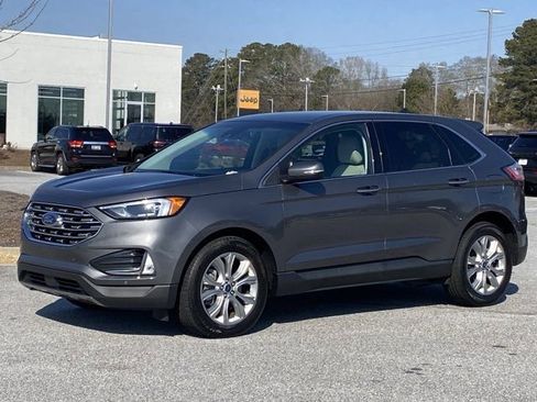 Used 2022 Ford Edge Titanium image 8