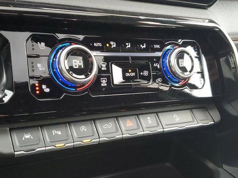 New 2026 GMC Sierra 1500 AT4 w/ AT4 Premium Package image 24