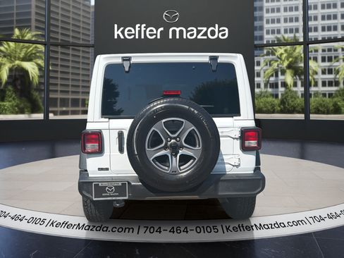 Used 2022 Jeep Wrangler Unlimited Sport w/ Sun And Sound Package AWD/4WD image 6