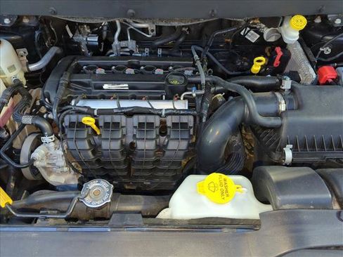 Used 2019 Dodge Journey SE FWD image 22