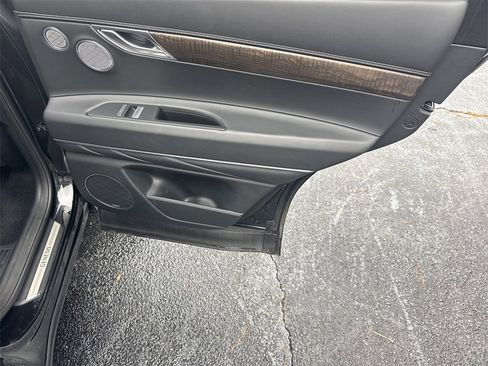 Used 2024 Genesis GV80 3.5T w/ Prestige Package image 16