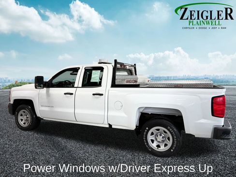 Used 2018 Chevrolet Silverado 1500 W/T w/ Trailering Package AWD/4WD image 5