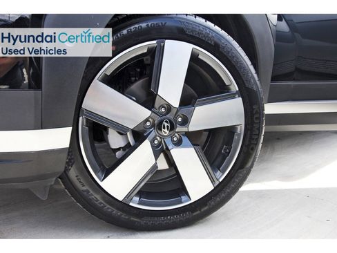 Used 2025 Hyundai Santa Fe Limited image 36