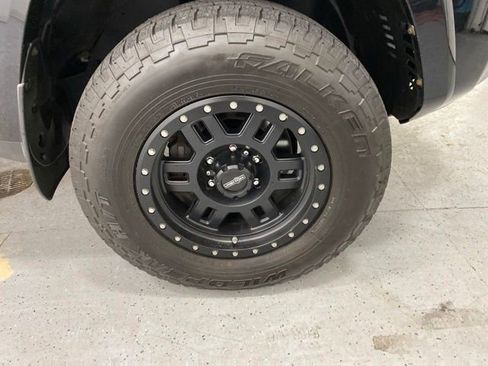 Used 2019 Toyota 4Runner TRD Off-Road Premium AWD/4WD image 8