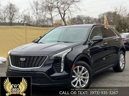 Used 2019 Cadillac XT4 Luxury w/ Cold Weather Package image 1