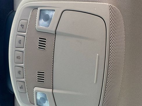 Used 2023 Lincoln Nautilus FWD w/ Premium Package image 25