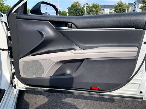 Used 2022 Toyota Camry SE FWD image 22
