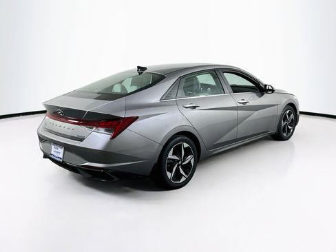 Used 2023 Hyundai Elantra Limited FWD image 5