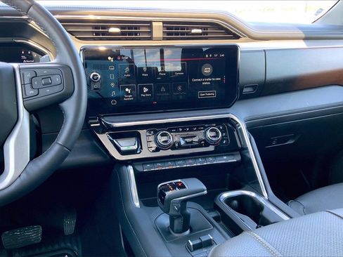 Used 2024 GMC Sierra 1500 Denali image 6