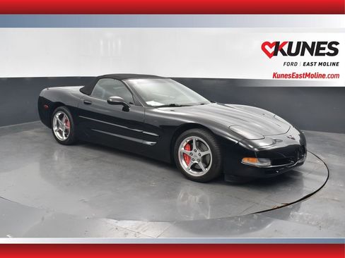 Used 2000 Chevrolet Corvette Base w/ Performance Handling Pkg image 1