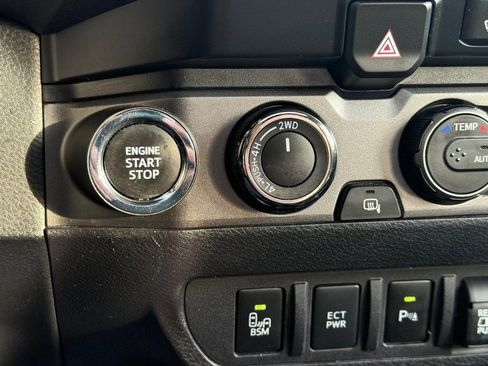 Used 2022 Toyota Tacoma TRD Sport w/ TRD Premium Sport Package image 21