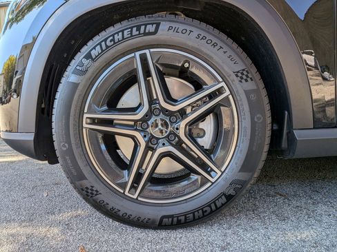 Used 2025 Mercedes-Benz GLE 450 4MATIC image 19