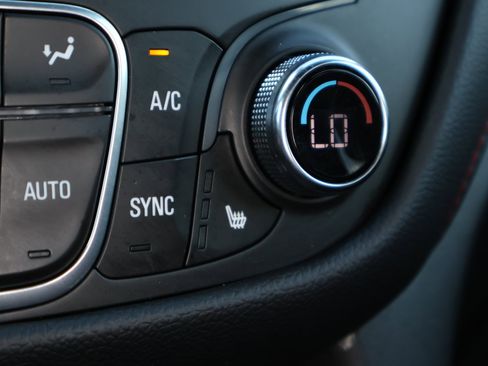 Used 2022 Chevrolet Equinox RS w/ Infotainment Package image 20