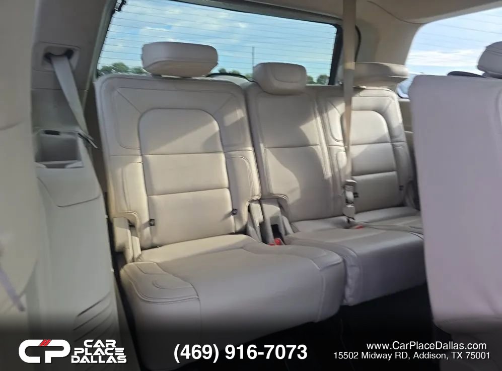 Used 2018 Lincoln Navigator Select w/ Technology Package RWD image 13