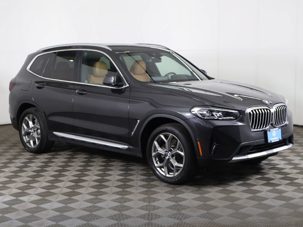 Used 2024 BMW X3 xDrive30i AWD/4WD image 2