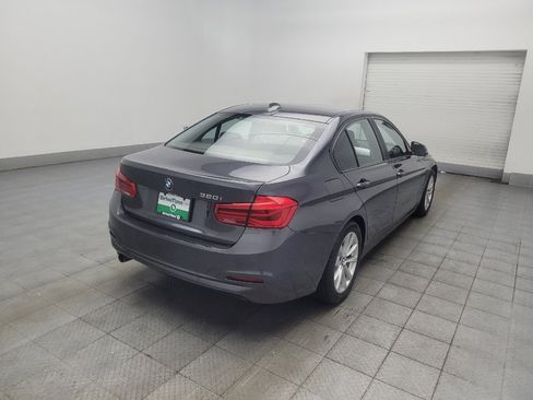 Used 2018 BMW 320i Sedan w/ Convenience Package RWD image 9