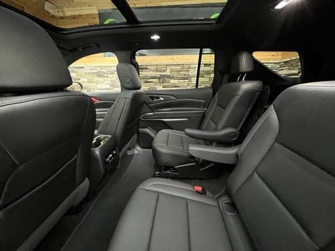 Used 2025 Chevrolet Traverse Z71 w/ Driver Confidence Package AWD/4WD image 28