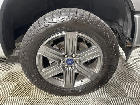 Used 2020 Ford F150 Lariat w/ Equipment Group 502A Luxury AWD/4WD image 29