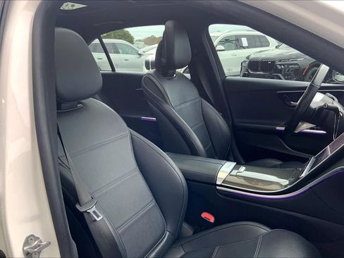 Used 2023 Mercedes-Benz C 300 Sedan image 8